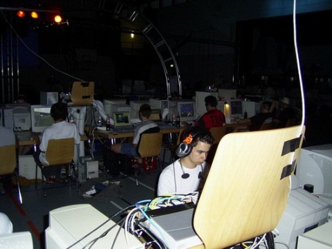 MouseLAN 2003 03