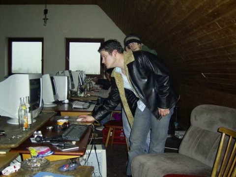 Sinning LAN 2002 08